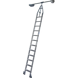 Stufen-Regalleiter, Doppelregal mit Kopffahrwerk für Rundrohr-Schienenanlage, 12 Stufen.