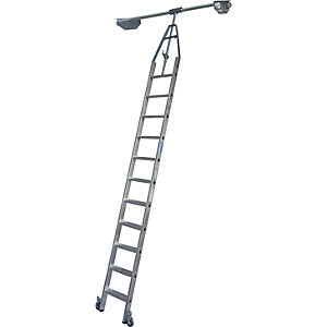 Stufen-Regalleiter, Doppelregal mit Kopffahrwerk für Rundrohr-Schienenanlage, 11 Stufen.