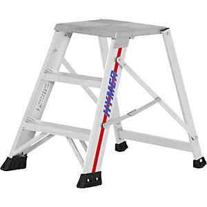 Alu-Klapptritt, einseitig begehbar, 3 Stufen, Standhöhe 620 mm.