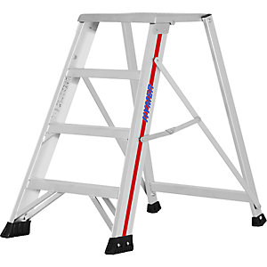 Alu-Klapptritt, einseitig begehbar, 4 Stufen, Standhöhe 840 mm.