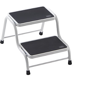 Stahlrohr-Tritt, Tragfähigkeit 150 kg, 2 Stufen.