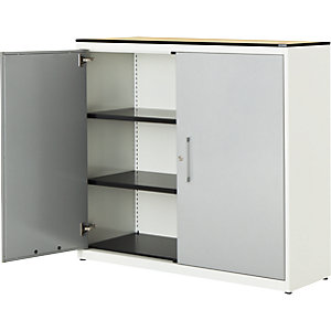 Flügeltürenschrank, HxB 1168 x 1200 mm, HPL-Vollkernplatte, 2 Fachböden, reinweiß / weißaluminium / Ahorn.