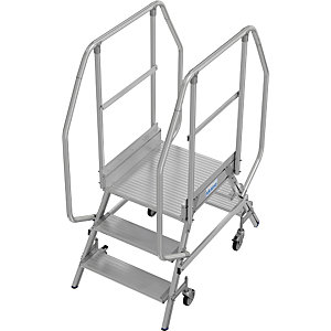 Podestleiter, beidseitig begehbar, Fußleiste, 2 x 3 Stufen.