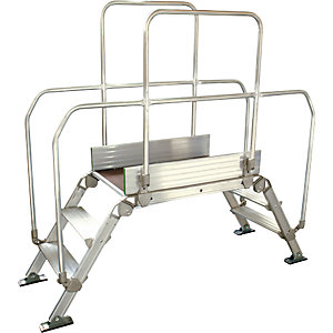 Alu-Leiternüberstieg, Gesamtbelastung 200 kg, 3 Stufen, Plattform 900 x 530 mm.