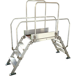 Alu-Leiternüberstieg, Gesamtbelastung 200 kg, 4 Stufen, Plattform 900 x 530 mm.