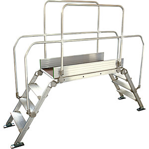 Alu-Leiternüberstieg, Gesamtbelastung 200 kg, 4 Stufen, Plattform 1200 x 530 mm.