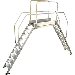 Alu-Leiternüberstieg, Gesamtbelastung 200 kg, 9 Stufen, Plattform 1200 x 530 mm.
