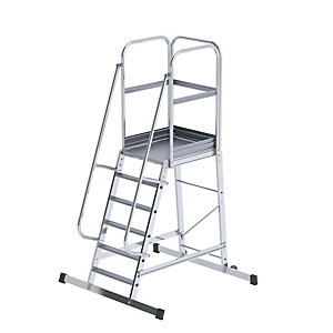Alu-Podestleiter, einseitig begehbar, fahrbar, 6 Stufen.